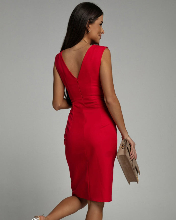 Anna | Fitted dress with a V-neck and slit