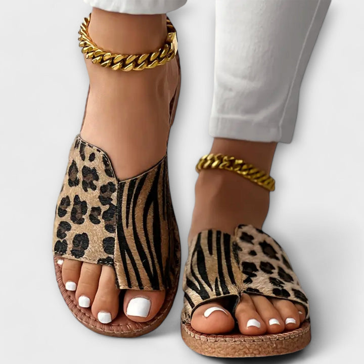 Beautiful two-tone sandals with leopard print