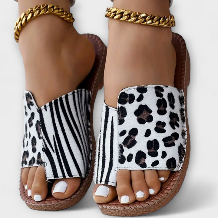 Beautiful two-tone sandals with leopard print