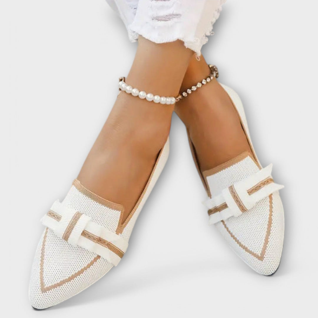 Flat ladies' shoes with tied design
