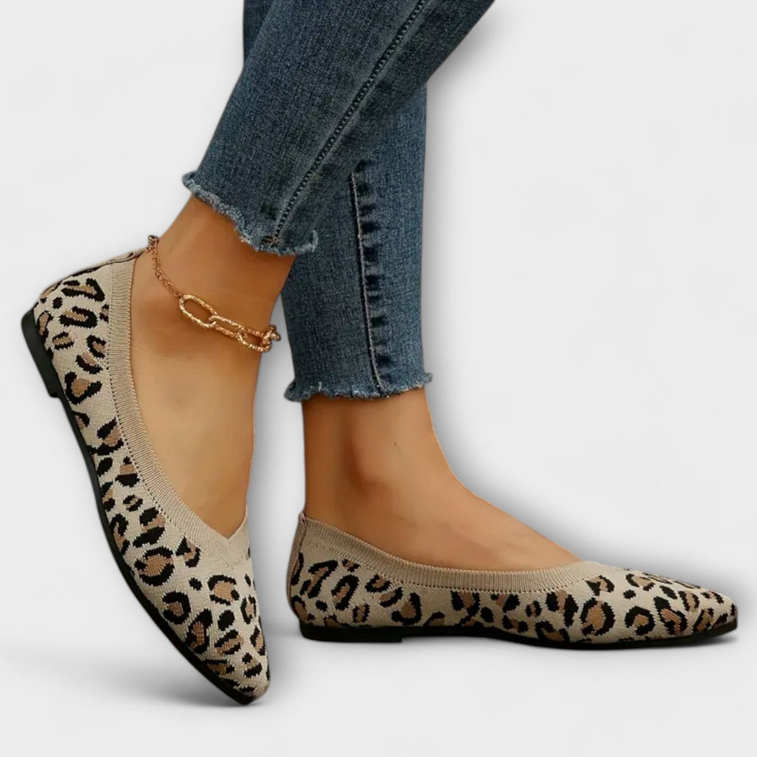 Leopard Print Pointed Flat Shoes
