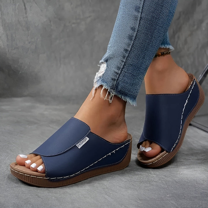 Liva™ – Comfortable orthopaedic sandals with a sleek design