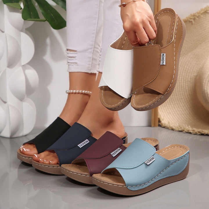 Liva™ – Comfortable orthopaedic sandals with a sleek design